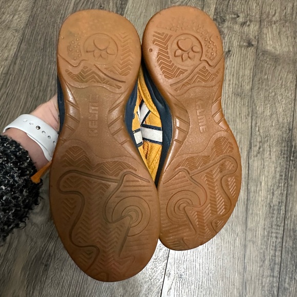 Orange Kelme size 1 boys shoes - Picture 5 of 5